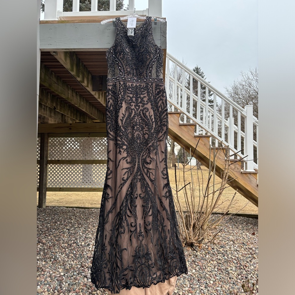 Beautiful black detailed prom dress, LIKE NEW